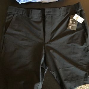 GAP men’s drive performance khakis (shorts)